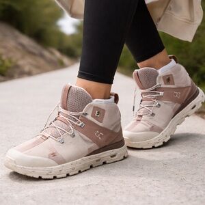 On Running Women’s Trail Hiking Shoes Size 9 Beige Pink CloudTec Like New